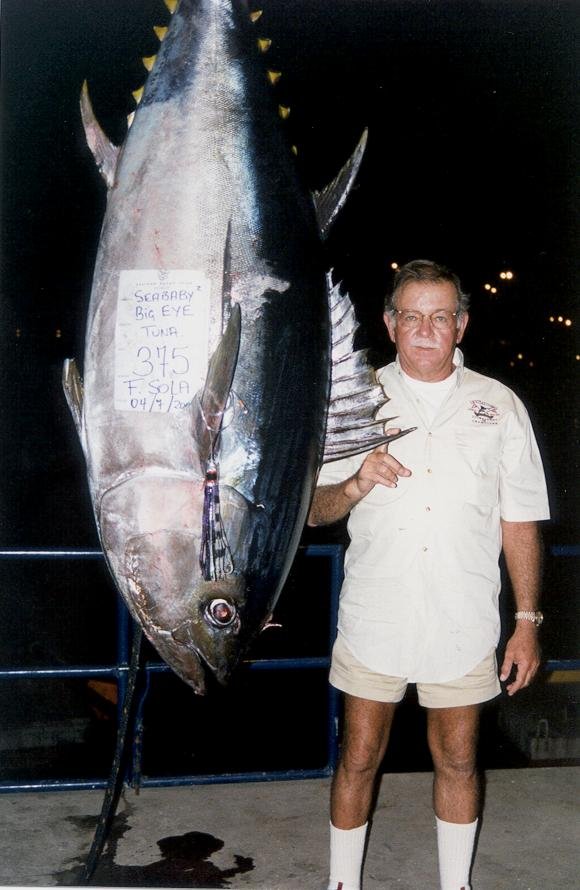 World record bigeye tuna photo - 375 lbs - Equador